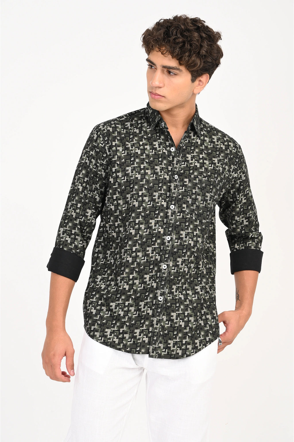 OXFORD COTTON BLACK GEOMATRIC PRINT