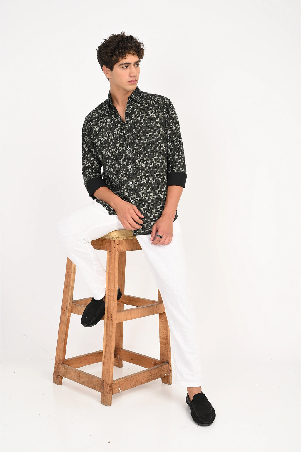 OXFORD COTTON BLACK GEOMATRIC PRINT